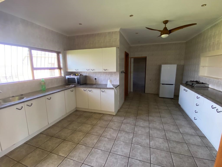 8 Bedroom Property for Sale in Parys Free State